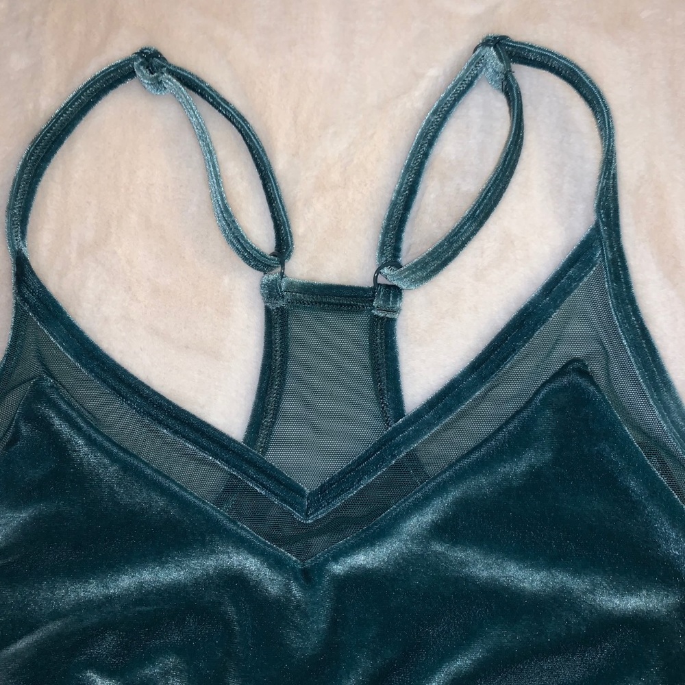 NWOT vs pink velvet sports bra - Picture 7 of 16